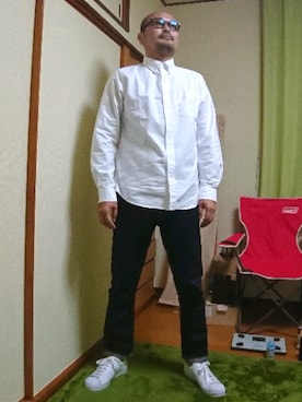 「ZOZOTOWNのアイテム（シャツ/ブラウス、ホワイト系）」を使った、大嶌康正さん（メンズ・182cm）の秋コーディネート