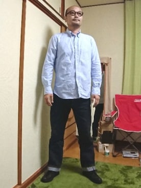「individualzed shirtsのアイテム（シャツ/ブラウス、ブルー系）」を使った、大嶌康正さん（メンズ・182cm）の秋コーディネート