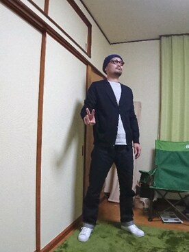 「Levi's（リーバイス）のアイテム（デニムパンツ、ブルー系）」を使った、大嶌康正さん（メンズ・182cm）の秋コーディネート
