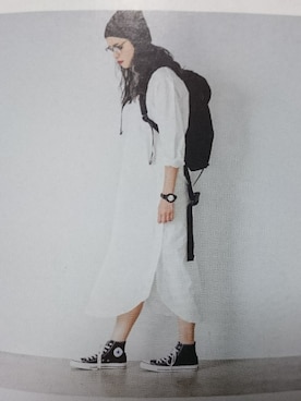 「黒リュック」｜「アイテム（雑誌）」を使った、yさん（レディース・164cm）の秋コーディネート