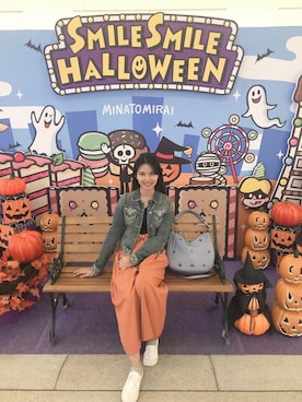 「ハロウィン」｜「アイテム（デニムジャケット）」を使った、超骨ストのRicoさん（レディース・157cm）の秋コーディネート