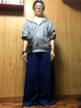 「Marc by Marc Jacobs（マークバイマークジェイコブス）のアイテム（ヘアゴム）」を使った、Meg Iwamotoさん（レディース・163cm）の春コーディネート