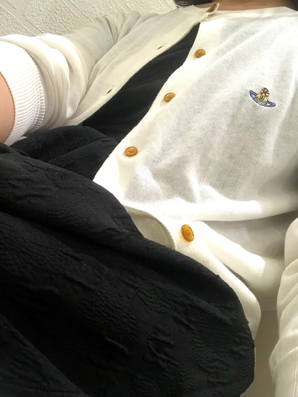 vivienne westwood カーディガン ホワイト Vivienne Westwood(ヴィヴィアンウエストウッド) カーディガン