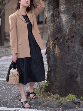 「古着のアイテム（テーラードジャケット、ベージュ系）」を使った、xu1129さん（レディース・166cm）の春コーディネート