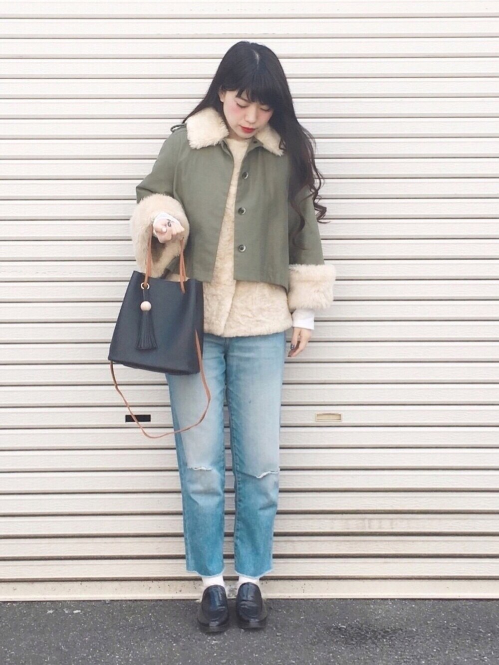 「カジュアル、オトナ女子、ootd、デニム、シンプルコーデ、outfit、大人カジュアル、トートバッグ、シンプル、ダメージデニムパンツ」｜「IG:mai1220のアイテム（その他、その他）」を使った、まいさん（レディース・164cm）の冬コーディネートの1枚目の写真