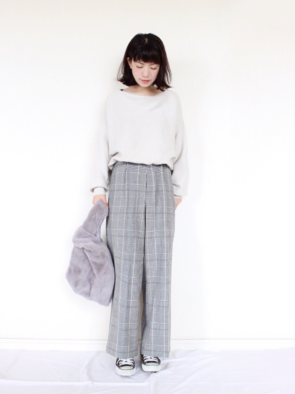 「パンツスタイル、秋コーデ、ootd、カジュアルコーデ、雨の日コーデ、オトナカジュアル、モノトーン、グレンチェック、チェック、ニット」｜「IG:mai1220のアイテム（その他、その他）」を使った、まいさん（レディース・164cm）の秋コーディネートの1枚目の写真