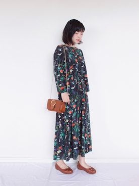 「shopnikoniko」｜「アイテム（パンプス）」を使った、まいさん（レディース・164cm）の秋コーディネート