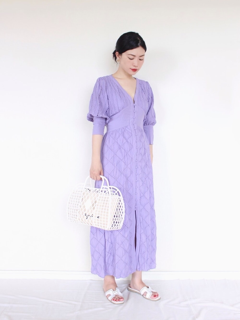 「AMERI、パープル、シンプル、大人カジュアル、オトナ女子、サンダル、夏コーデ、ワンピース、ジェリーバッグ、レースワンピース」｜「IG:mai1220のアイテム（その他、その他）」を使った、まいさん（レディース・165cm）の夏コーディネートの1枚目の写真