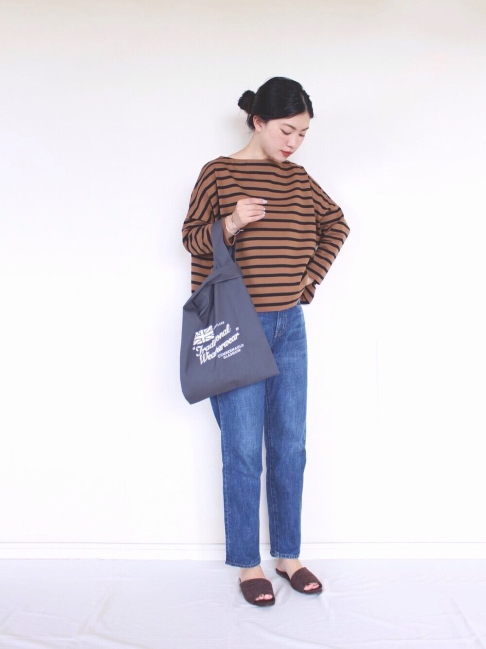 「traditionalweatherwear、秋、BMB、トラディショナルウェザーウェア、秋コーデ、パンツスタイル、シンプルコーデ、ボーダートップス、カジュアル、大人カジュアル」｜「IG:mai1220のアイテム（その他、その他）」を使った、まいさん（レディース・164cm）の秋コーディネートの1枚目の写真
