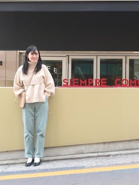 「ISOOK（アイスー）のアイテム（ニット/セーター）」を使った、まいさん（レディース・164cm）の冬コーディネート