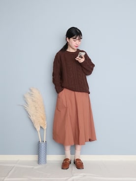 「select MOCA（セレクトモカ）の柔らかく履きやすいフェイクレザーゴールドビット付きローファー（ローファー）」を使った、まいさん（レディース・164cm）の冬コーディネート