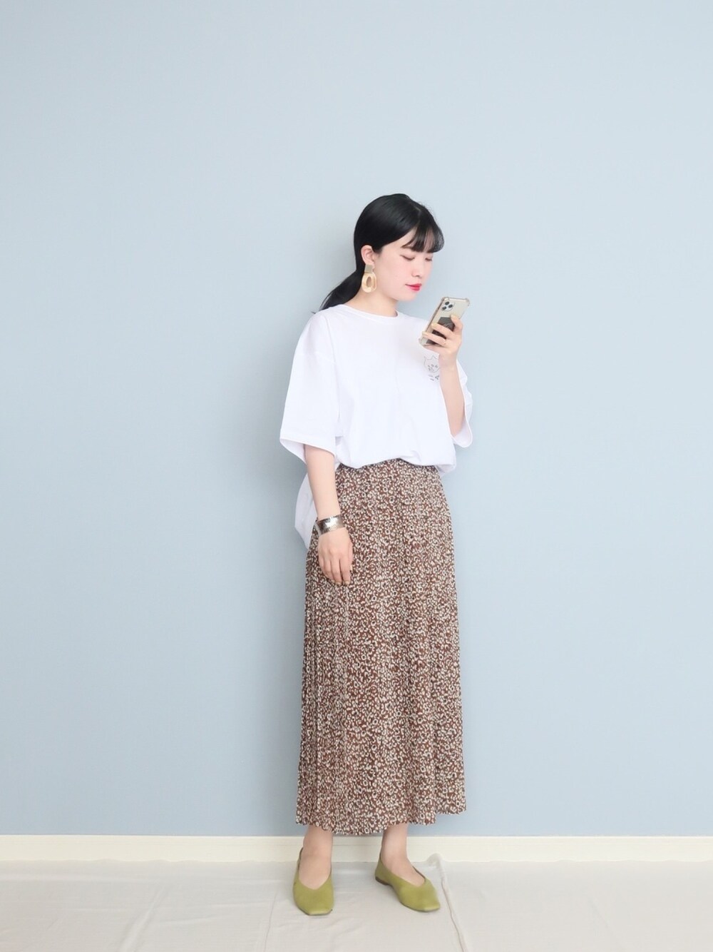 「URBANRESEARCH、アーバンリサーチ、cat、にゃー、nya、春、シンプルコーデ、オトナカジュアル、ラクチンコーデ、大人カジュアル」｜「IG:mai1220のアイテム（その他、その他）」を使った、まいさん（レディース・164cm）の春コーディネートの1枚目の写真