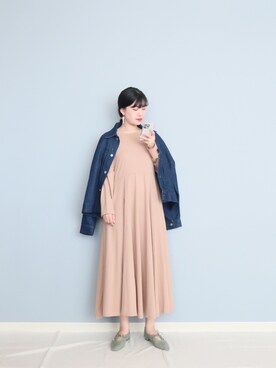 「JUNOAH」｜「アイテム（デニムジャケット）」を使った、まいさん（レディース・164cm）の春コーディネート