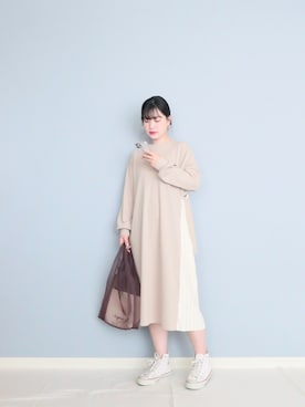 「アイテム（ポーチ、ホワイト系）」を使った、まいさん（レディース・164cm）の春コーディネート