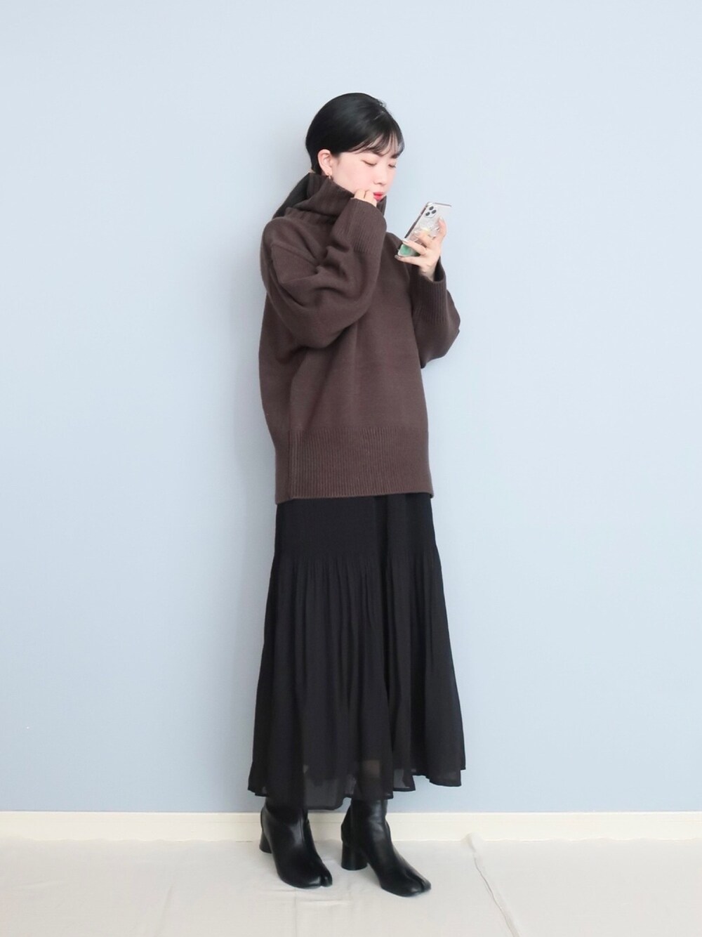 「crie conforto、休日コーデ、カジュアルコーデ、大人カジュアル、きれいめカジュアル、大人かわいい、ビッグシルエット、ブーツ、ブラウンコーデ、足袋ブーツ」｜「IG:mai1220のアイテム（その他、その他）」を使った、まいさん（レディース・164cm）の冬コーディネートの1枚目の写真