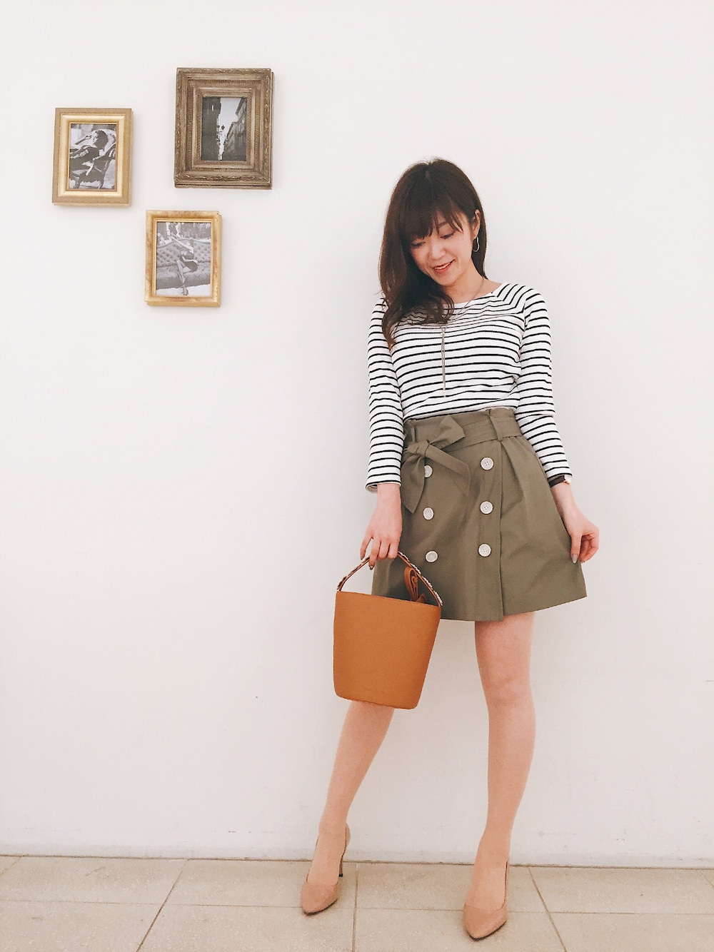「春コーデ、シンプル、ボーダートップス、パンプス、雨の日コーデ、カジュアル、ウィルセレクション、ウィルガール、BSTR、willselection」｜「WILLSELECTIONのアイテム（Tシャツ/カットソー、ブラック系）」を使った、Makoさん（レディース・159cm）の冬コーディネートの1枚目の写真
