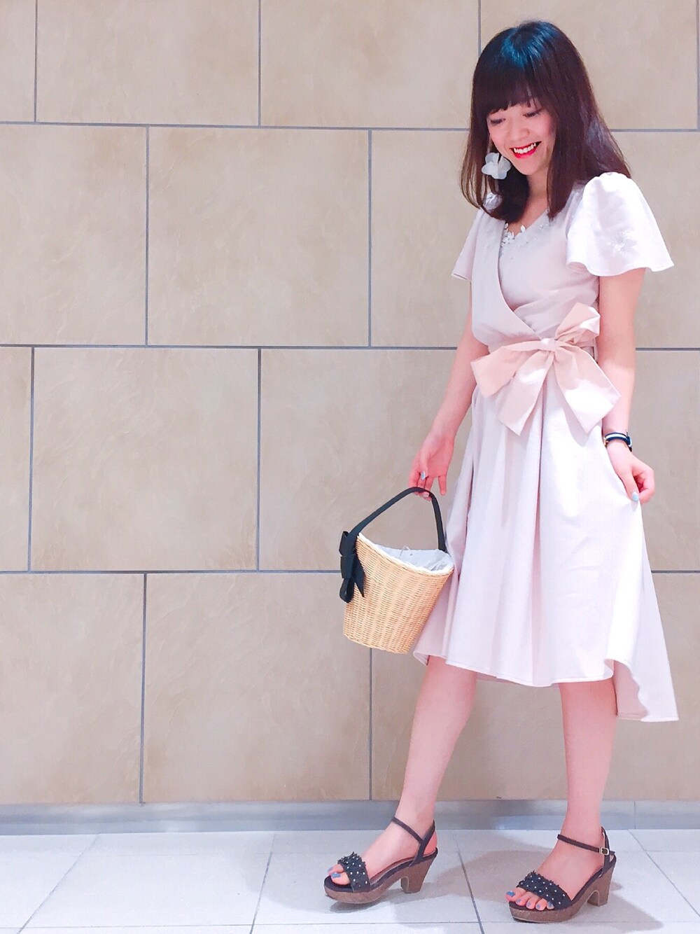 「夏、大人ガーリー、リラックススタイル、summer、ワンピース、カシュクール、ピンク、ウィルセレクション、willselection、BSTR」｜「WILLSELECTIONのアイテム（ワンピース、ピンク系）」を使った、Makoさん（レディース・159cm）の夏コーディネートの1枚目の写真