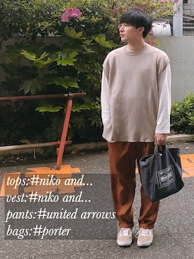 「URBAN RESEARCH（アーバンリサーチ）のTRAVEL COUTURE by LOWERCASE　キャンバストートバッグM（トートバッグ）」を使った、ニコまるさん（メンズ・167cm）の春コーディネート