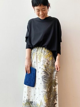 「BEARDSLEY」｜「アイテム（財布/小物）」を使った、BEARDSLEYさん（レディース・165cm）の春コーディネート