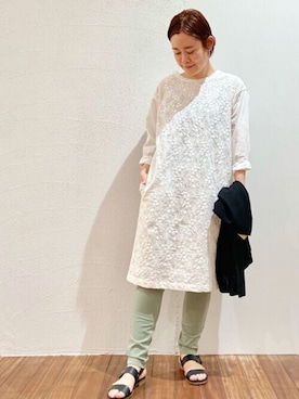 「BEARDSLEY」｜「アイテム（その他シューズ）」を使った、BEARDSLEYさん（レディース・165cm）の夏コーディネート