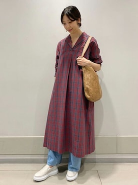 「シャツワンピ」｜「アイテム（スリッポン）」を使った、BEARDSLEYさん（レディース・158cm）の秋コーディネート