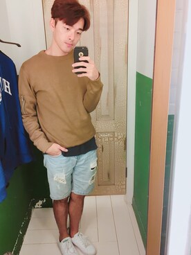 「PULL&BEAR（プルアンドベア）のアイテム（スウェット）」を使った、Dimas Changさん（メンズ・176cm）の秋コーディネート