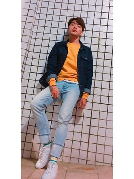 「PULL&BEAR（プルアンドベア）のアイテム（デニムジャケット）」を使った、Dimas Changさん（メンズ・176cm）の秋コーディネート