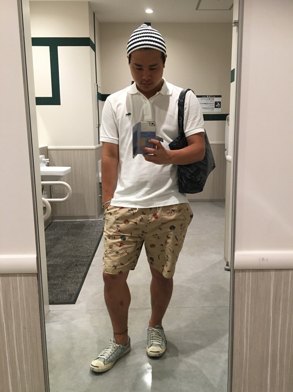 「マリンスタイル」｜「LACOSTEの【LACOSTE】ラコステ POLO SHIRTS ポロシャツ（ポロシャツ、ホワイト系）」を使った、ＤＴさん（メンズ・177cm）の夏コーディネートの1枚目の写真