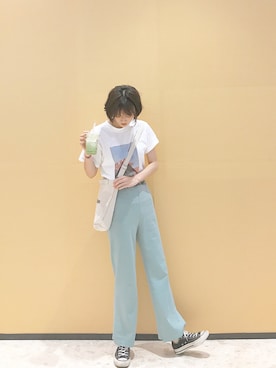 「Kastane（カスタネ）のアイテム（チノパンツ）」を使った、爱吃榛子酱的水怪さん（レディース・175cm）の夏コーディネート