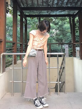 「Kastane（カスタネ）のアイテム（チノパンツ）」を使った、爱吃榛子酱的水怪さん（レディース・175cm）の夏コーディネート