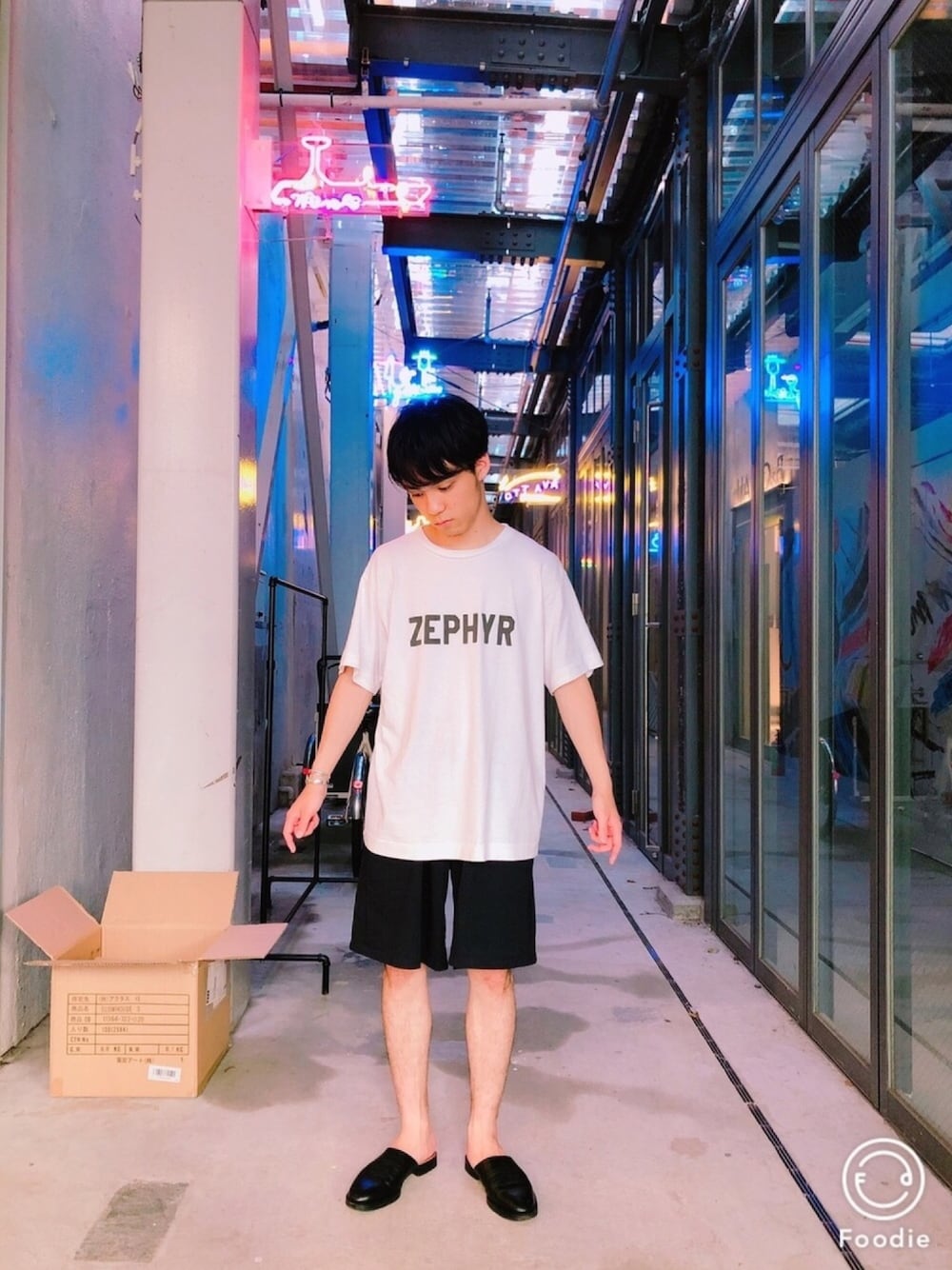 「Hender Scheme、cheak、アレッジ、ALLEGE、Hender Scheme エンダースキーマ、夏コーデ、夏、シンプルコーデ」｜「Iのアイテム（Tシャツ/カットソー、ホワイト系）」を使った、むつくんさん（メンズ・167cm）の夏コーディネートの1枚目の写真