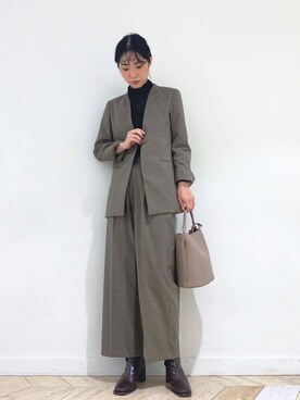 「SENSEOFPLACE」｜「アイテム（ノーカラージャケット）」を使った、おさやさん（レディース・167cm）の夏コーディネート