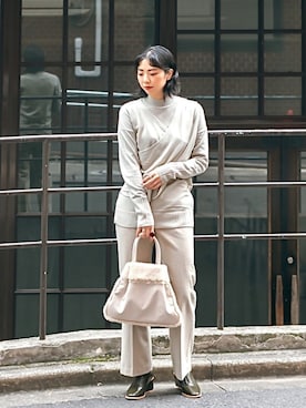 「アイテム（その他シューズ、グリーン系）」を使った、おさやさん（レディース・167cm）の秋コーディネート