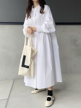 「オールホワイト」｜「アイテム（シャツワンピース）」を使った、りぃさん（レディース・151cm）の秋コーディネート