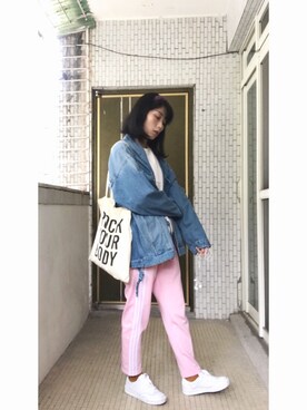 「plain-me（プレインミー）のアイテム（デニムジャケット）」を使った、標標子さん（レディース・162cm）の冬コーディネート