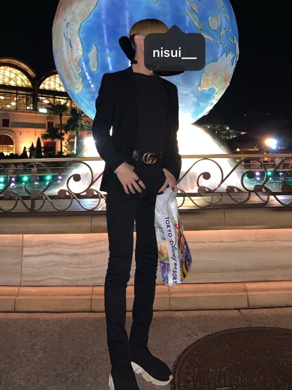 「wearhalloween2020、秋コーデ、お洒落さんとつながりたい、今日のコーデ、カジュアル、スニーカーコーデ、キレイめ、ワントーンコーデ」｜「GUCCIのアイテム（ベルト、ゴールド系）」を使った、にすいの村瀬君さん（メンズ・173cm）の秋コーディネートの1枚目の写真