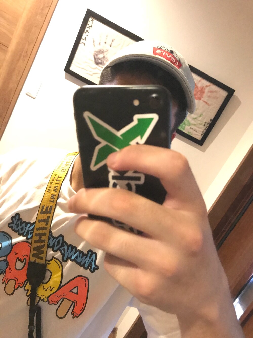 「OFF-WHITE、aj1、Always out of stock、夏コーデ、一眼スニーカーズ、ファッションポーズ委員会、一眼レフ、おしゃれさんと繋がりたい」｜「StockXのアイテム（その他、ホワイト系）」を使った、ショーンさん（メンズ・175cm）の夏コーディネートの1枚目の写真