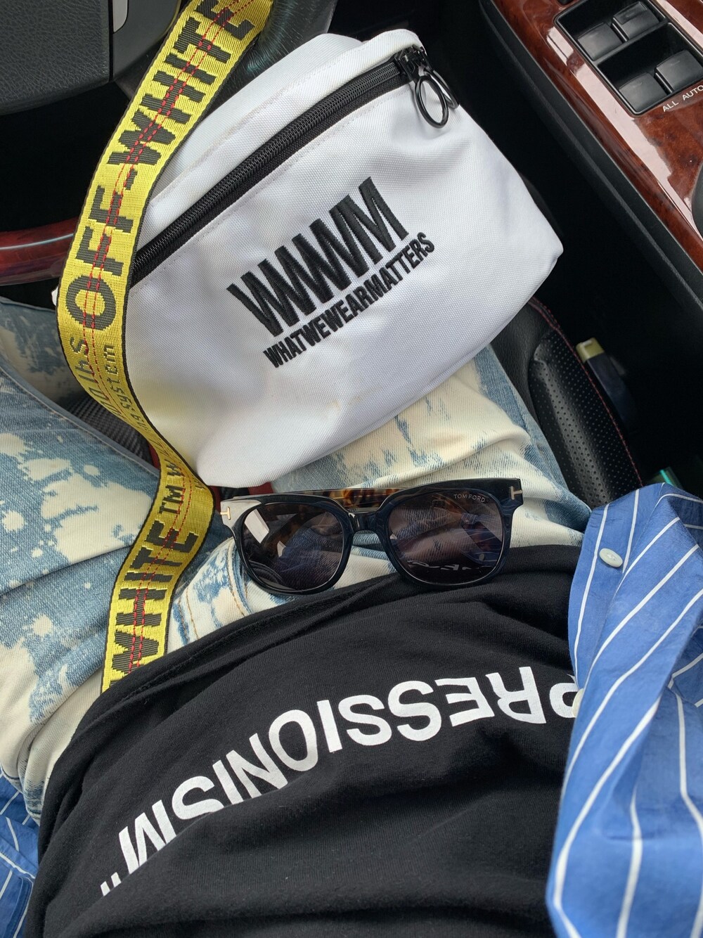 「おしゃれさんと繋がりたい、いいね、ストリートファッション、BALENCIAGA、OFF-WHITE、wwwm、TOMFORD」｜「off whiteのアイテム（Tシャツ/カットソー、ブラック系）」を使った、たつやさん（メンズ・177cm）の夏コーディネートの1枚目の写真