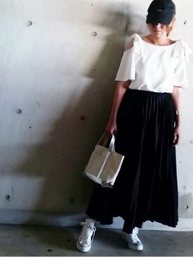 「オープンショルダー」｜「アイテム（キャップ）」を使った、SHOさん（レディース・164cm）の夏コーディネート