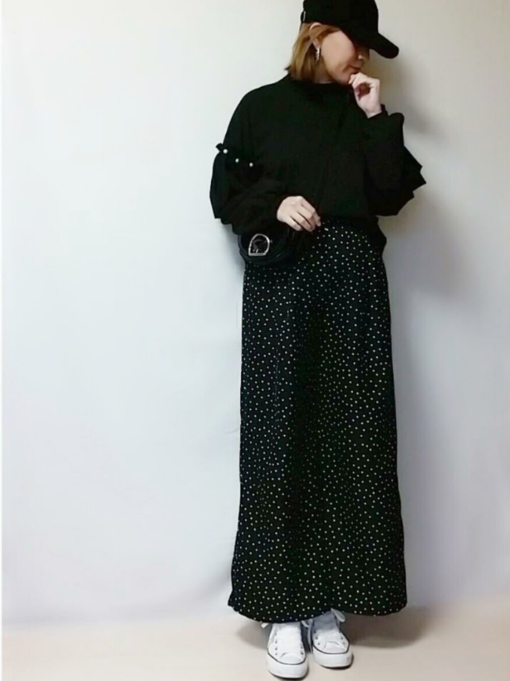 「Doシンプル部、ドット、ワイドパンツ、ドットワイドパンツ、パールトップス、上下GU、マタニティコーデ、マタニティ、ママコーデ」｜「GUのアイテム（パンツ、ブラック系）」を使った、SHOさん（レディース・164cm）の冬コーディネートの1枚目の写真