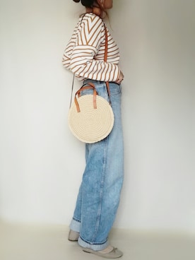 「UNIQLO（ユニクロ）のハイライズワイドストレートジーンズ（デニムパンツ）」を使った、SHOさん（レディース・164cm）の春コーディネート