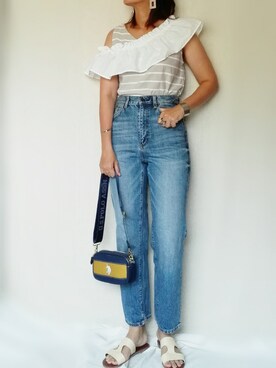 「ハイウエストストレートジーンズ」｜「アイテム（アクセサリー）」を使った、SHOさん（レディース・164cm）の夏コーディネート