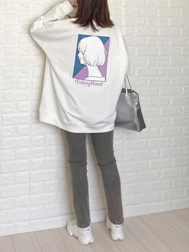「MONO-MART（モノマート）のシルケットライク天竺 オーバーサイズイラストプリントL/Sカットソー/バックプリント（Tシャツ/カットソー）」を使った、SHOさん（レディース・165cm）の秋コーディネート
