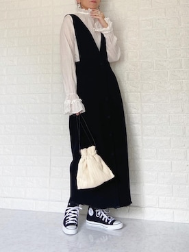 「袖フリル」｜「アイテム（サロペット/オーバーオール）」を使った、SHOさん（レディース・165cm）の冬コーディネート