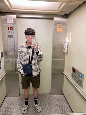 「アイテム（テーラードジャケット、シルバー系）」を使った、臧文祥さん（メンズ・178cm）の春コーディネート