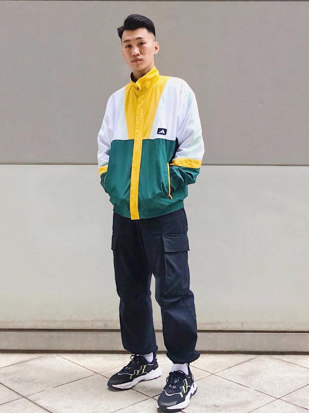 adidasのスタジャン（グリーン系）を使った人気ファッション