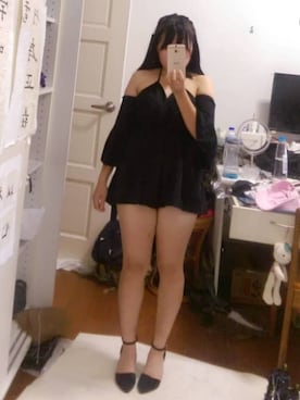 「無（ム）のアイテム（ワンピース、ブラック系）」を使った、林璇璇さん（レディース）の秋コーディネート