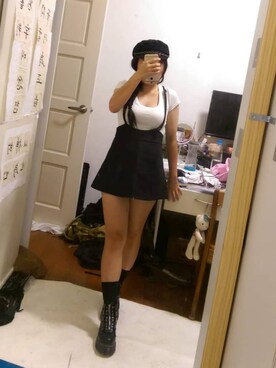 「無（ム）のアイテム（スカート、ブラック系）」を使った、林璇璇さん（レディース）の秋コーディネート