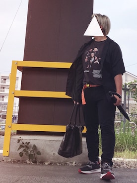 「BALENCIAGA（バレンシアガ）のアイテム（Tシャツ/カットソー、ブラック系）」を使った、paisenさん（メンズ・174cm）の夏コーディネート