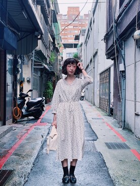 「GU（ジーユー）のアイテム（ワンピース/ドレス、ホワイト系）」を使った、1Cさん（レディース・166cm）の秋コーディネート